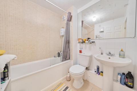 1 bedroom flat for sale, Slough,  Berkshire,  SL1