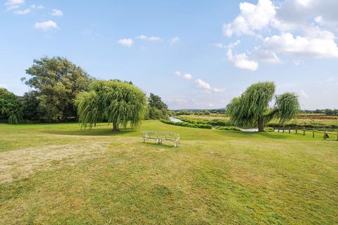 2 bedroom apartment for sale, Beverley Court, Pulborough, West Sussex