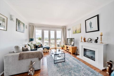 2 bedroom apartment for sale, Beverley Court, Pulborough, West Sussex