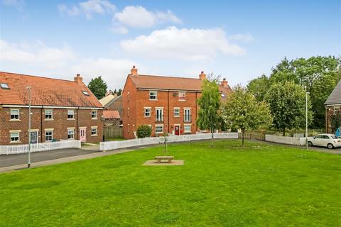 5 bedroom end of terrace house for sale, Merrybent Drive, Merrybent, Darlington