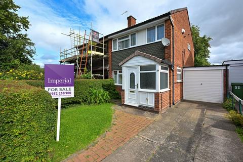 3 bedroom semi-detached house for sale, Shakespeare Way, Sutton Heights, TF7