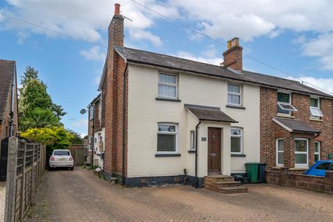 2 bedroom maisonette for sale, Bonehurst Road, Horley