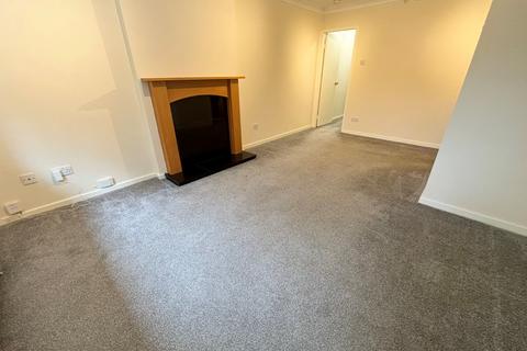 2 bedroom flat to rent, Wycliffe Drive, Leeds, West Yorkshire, LS17
