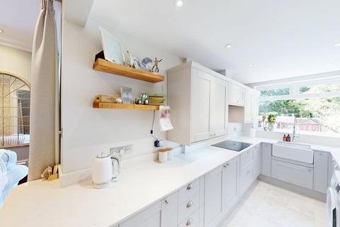 17 Chorley Road, Westhoughton, Bolton, BL5 3PD