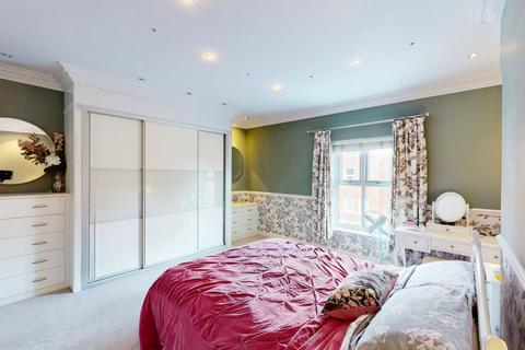 17 Chorley Road, Westhoughton, Bolton, BL5 3PD