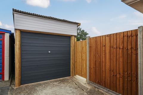 3 bedroom detached bungalow for sale, Denham Drive, Basingstoke