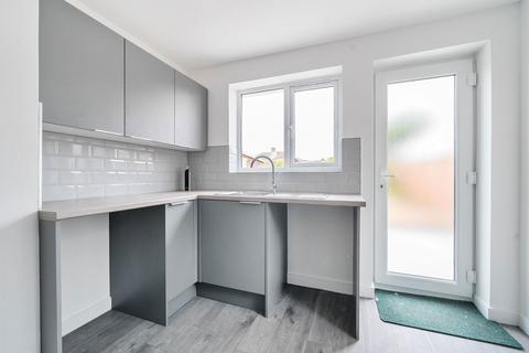 21 Denham Drive, Basingstoke, RG22 6LT