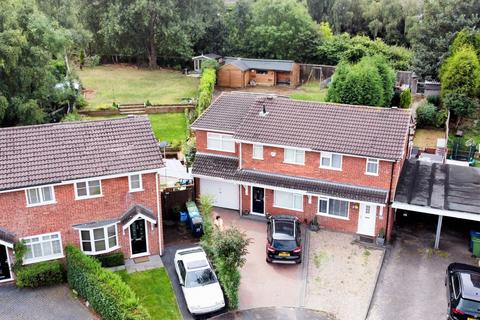 4 bedroom semi-detached house for sale, Standedge, Wilnecote, B77