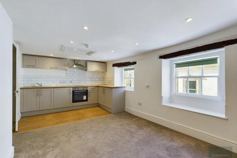 Flat 3, 3 Bull Pit, Bradford-on-avon, BA15 1NB
