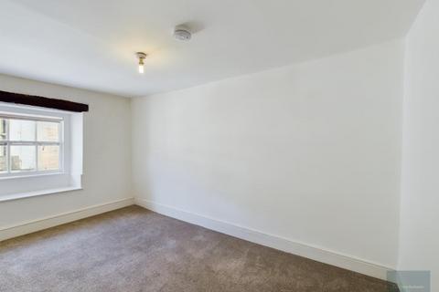 Flat 3, 3 Bull Pit, Bradford-on-avon, BA15 1NB