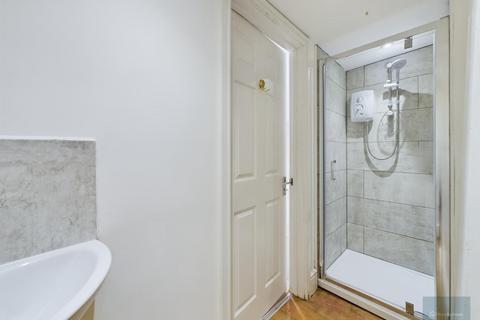 Flat 3, 3 Bull Pit, Bradford-on-avon, BA15 1NB