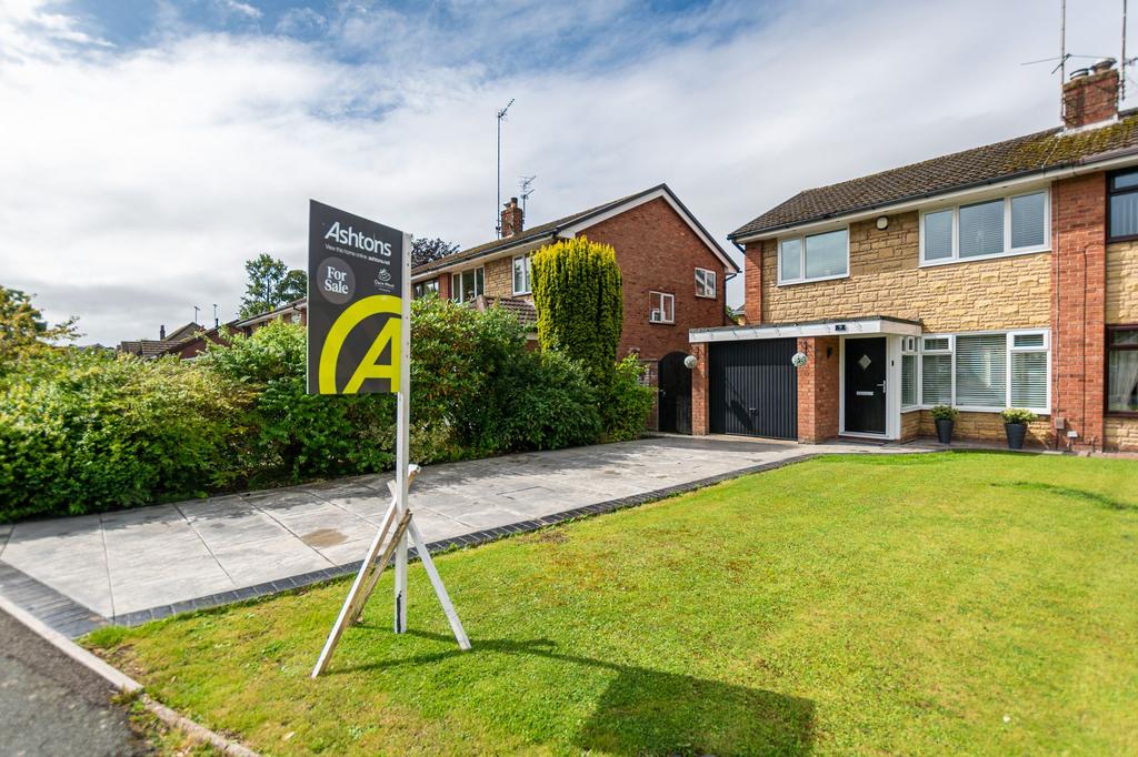 Woodedge ashton in makerfield wn4 3 bed semi detached house 260 000