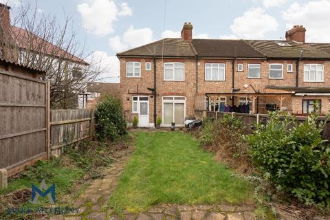 10 Waverley Avenue, London, E4 8HT