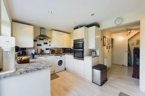 7 Halifax Drive, Worcester, WR2 4DR