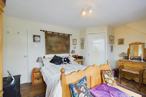 7 Halifax Drive, Worcester, WR2 4DR
