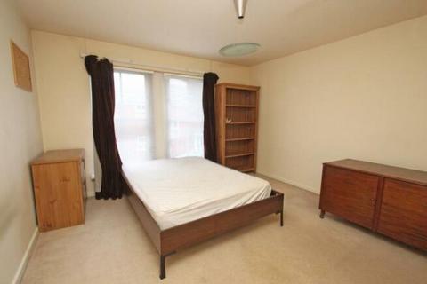 4 bedroom townhouse to rent, Rook Street, Manchester M15