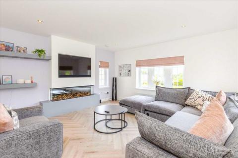 31 Kings View Crescent, Ratho, Newbridge, EH28 8AF