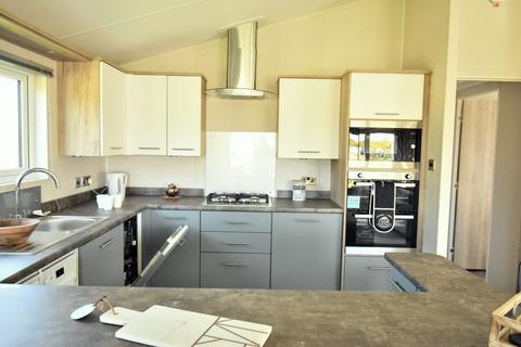 2 bedroom lodge for sale, Lossiemouth Holiday Park