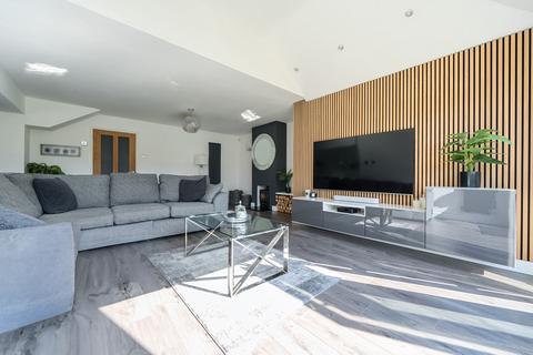 40 Atherston, Bristol, BS30 8YB