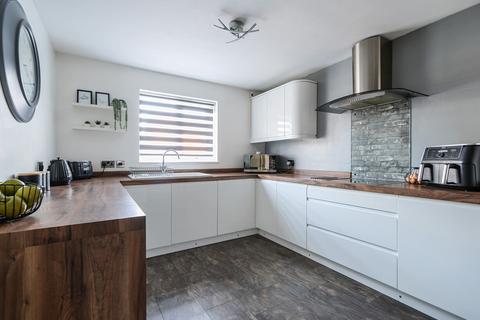 40 Atherston, Bristol, BS30 8YB