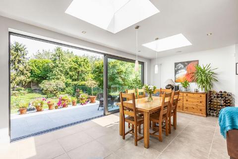 10 Studland Road, Kingston Upon Thames, KT2 5HJ