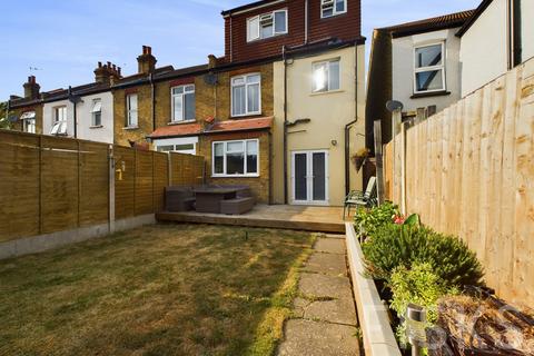 330 Central Avenue, Southend-on-sea, SS2 4EG