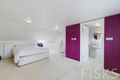 330 Central Avenue, Southend-on-sea, SS2 4EG