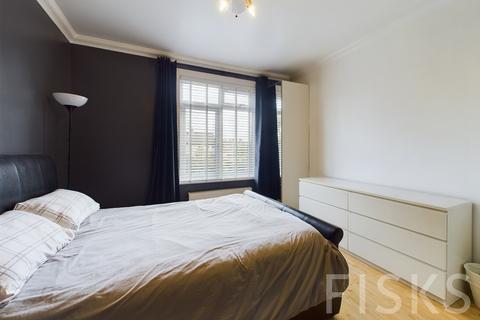 330 Central Avenue, Southend-on-sea, SS2 4EG