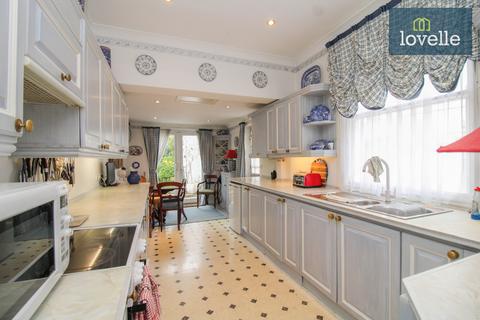 3 bedroom detached house for sale, Welholme Avenue, Grimsby DN32