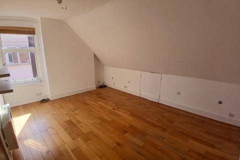 1 bedroom apartment to rent, Reigate Road, Reigate