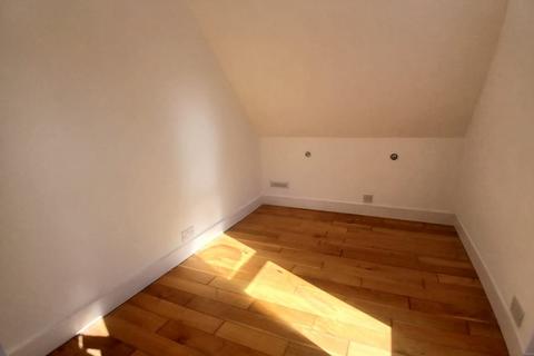 1 bedroom apartment to rent, Reigate Road, Reigate