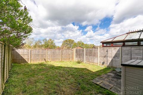 3 bedroom semi-detached house for sale, Wilberforce Close, Crawley RH11