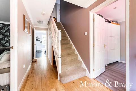 12 Broom Close, Taverham, Norwich, NR8 6FS