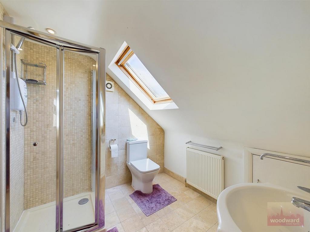 Ensuite Top Floor