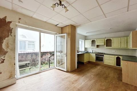 15 Shaw Road, Blackpool, FY1 6HA