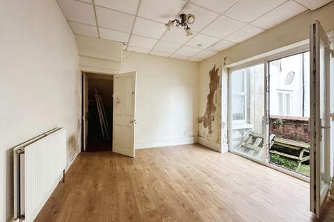 15 Shaw Road, Blackpool, FY1 6HA