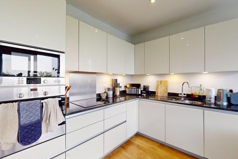 3 bedroom apartment for sale, Embry Road, London, SE9