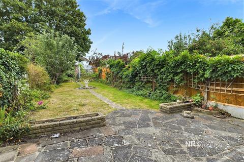 32 Meadowview Road, Epsom, KT19 9UB