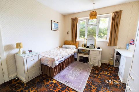 32 Meadowview Road, Epsom, KT19 9UB