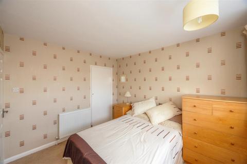 29 Everard Drive, Sheffield, S17 4NE