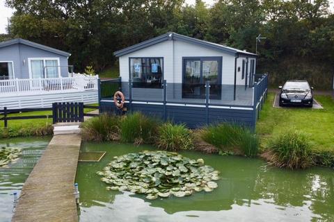 2 bedroom lodge for sale, Oaklands Holiday Park