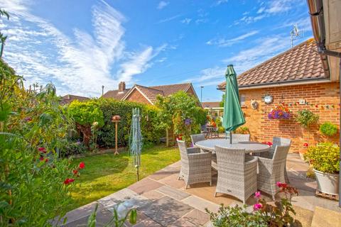 1 Burnside Crescent, Sompting, Lancing, BN15 9TN
