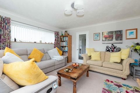 1 Burnside Crescent, Sompting, Lancing, BN15 9TN
