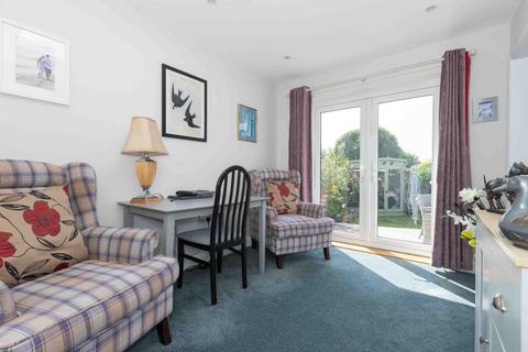 1 Burnside Crescent, Sompting, Lancing, BN15 9TN
