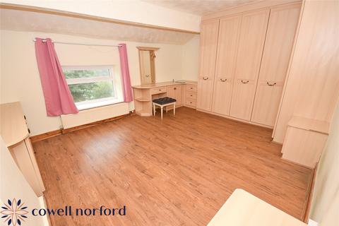 9 Higher Moulding, Bury, BL9 6TS