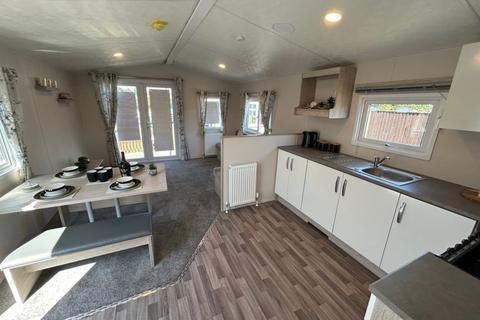 2 bedroom static caravan for sale, Pakefield Holiday Park