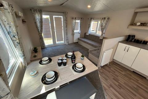 2 bedroom static caravan for sale, Pakefield Holiday Park