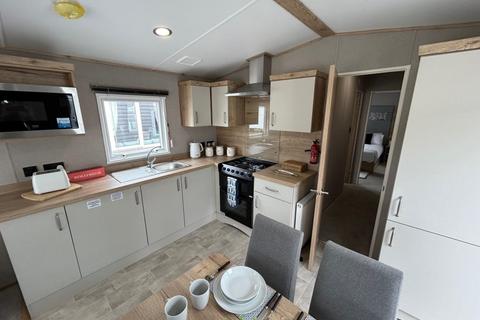 2 bedroom static caravan for sale, Pakefield Holiday Park