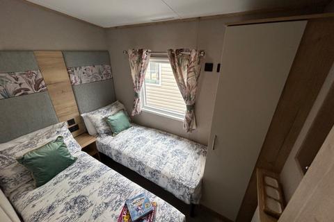 2 bedroom static caravan for sale, Pakefield Holiday Park