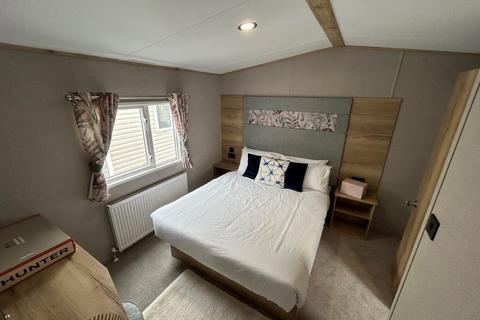 2 bedroom static caravan for sale, Pakefield Holiday Park